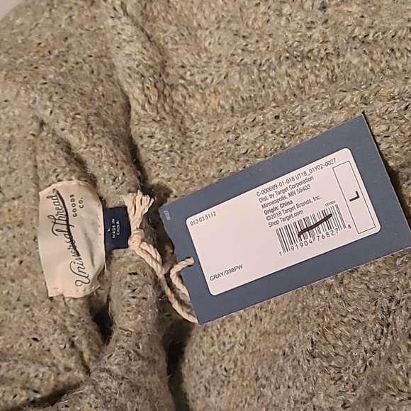 Universal Thread Goods Co women's fuzzy soft sweater Large - Picture 3 of 5